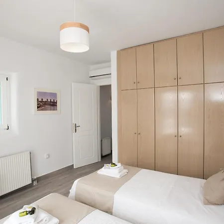 Vila Tiffanys Plintri