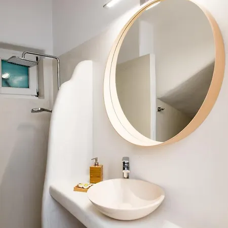 וילה Tiffanys Plintri